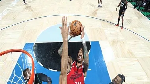 解码足球的黄金边界：揭秘角球之谜，解锁世界杯边线战术精髓！